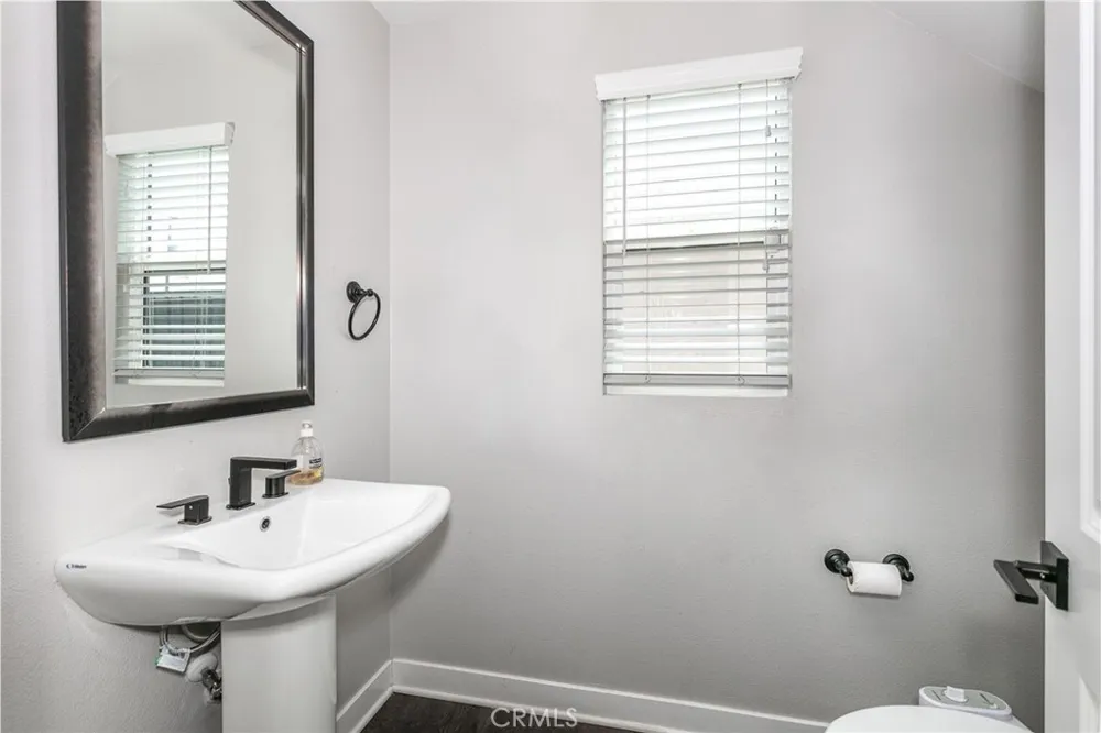 2054 Mylitta Gardena, CA 90249