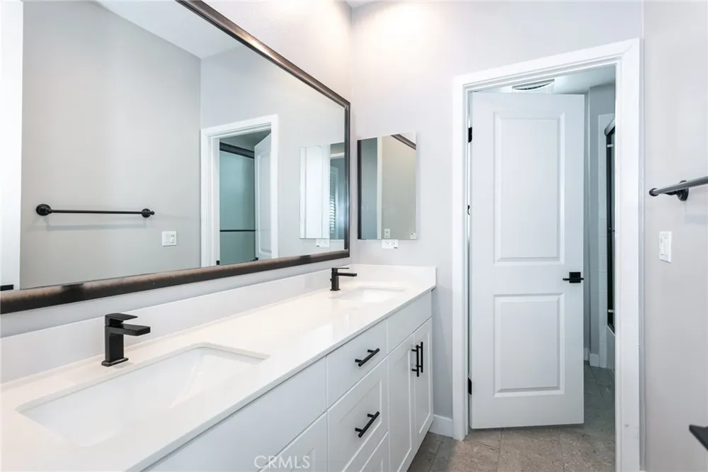 2054 Mylitta Gardena, CA 90249