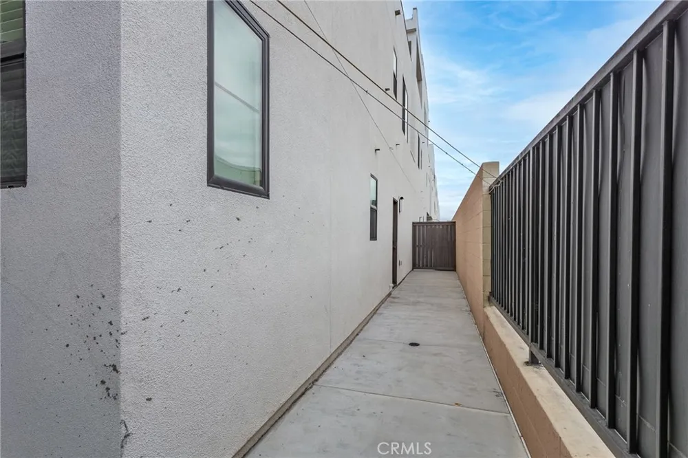 2054 Mylitta Gardena, CA 90249