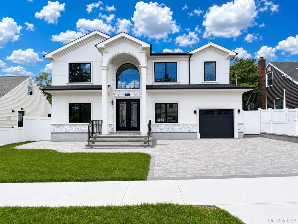 26 Kingston Avenue Hicksville, NY 11801
