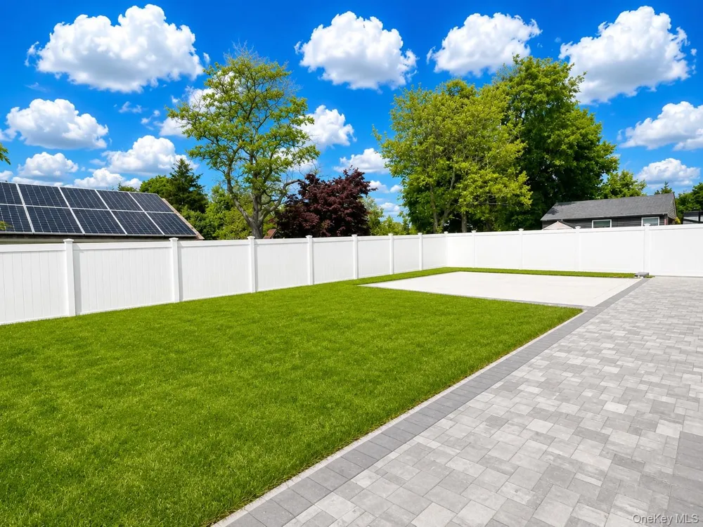 26 Kingston Avenue Hicksville, NY 11801