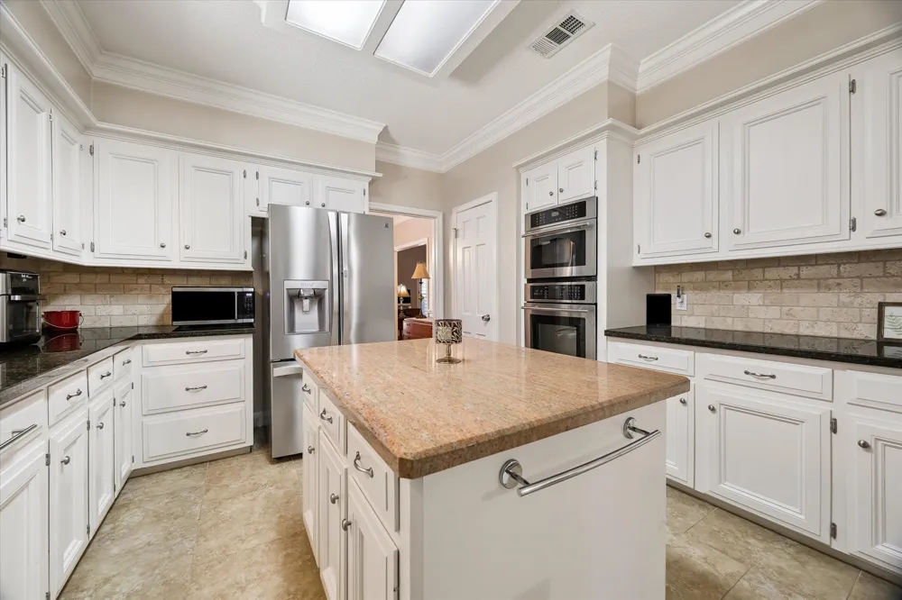 15111 Rose Cottage Drive Houston, TX 77069