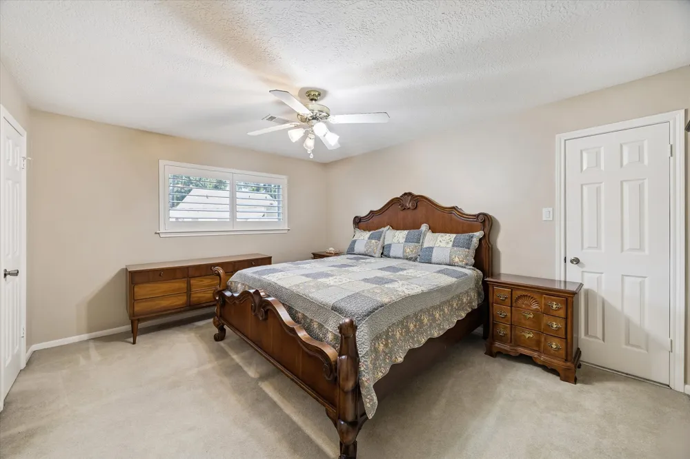 15111 Rose Cottage Drive Houston, TX 77069