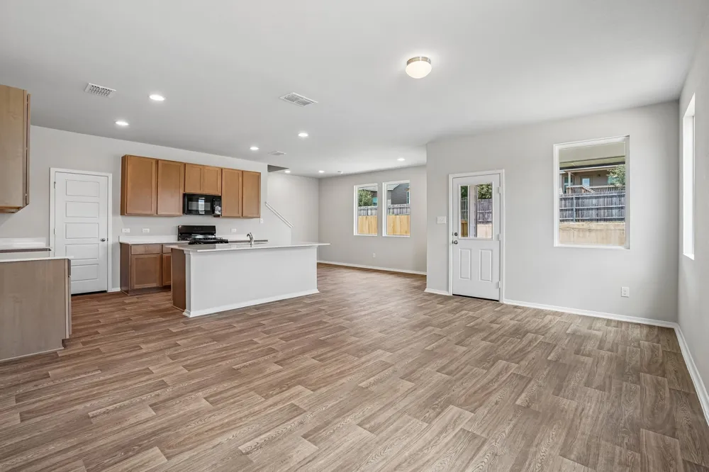 15423 Bonnethead Road San Antonio, TX 78245