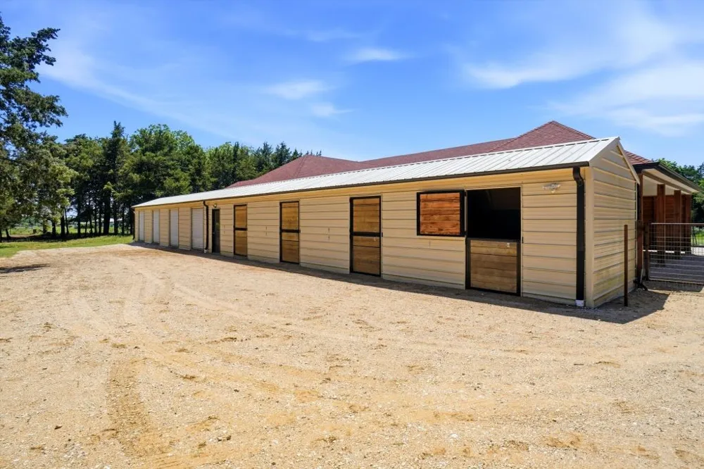 180 E Greer Road Sadler, TX 76264