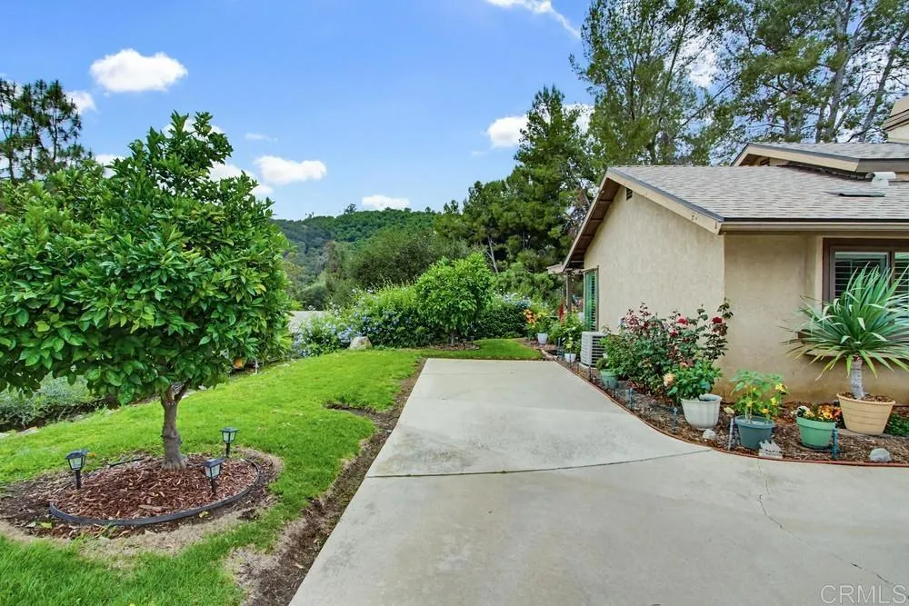 1637 Pala Lake Drive Fallbrook, CA 92028