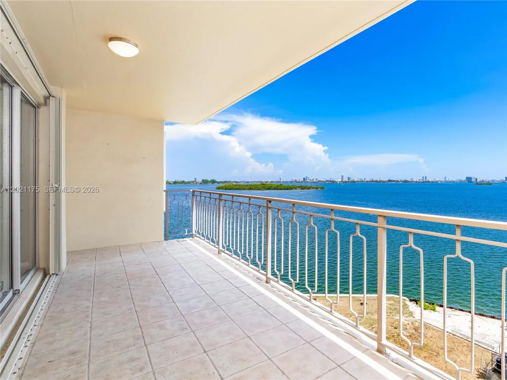 11111 Biscayne Blvd #912 Miami, FL 33181
