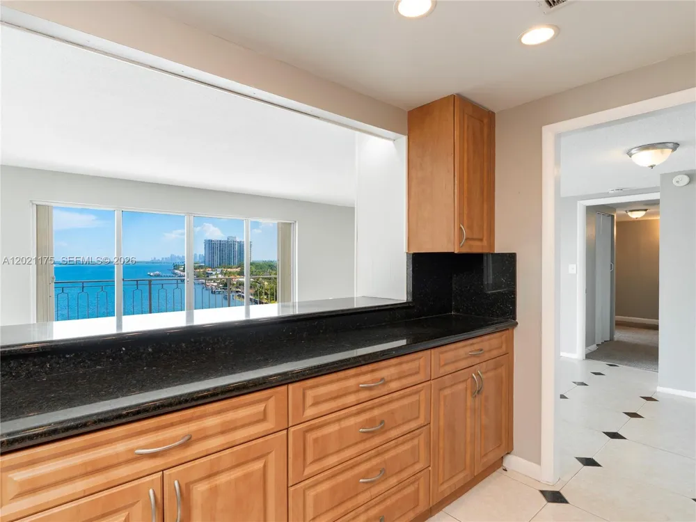 11111 Biscayne Blvd #912 Miami, FL 33181