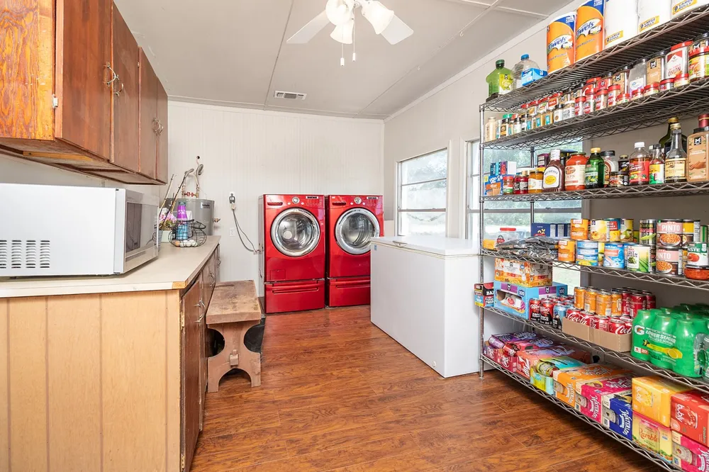 706 S Noyes Avenue Melvin, TX 76858