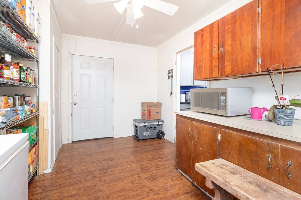 706 S Noyes Avenue Melvin, TX 76858
