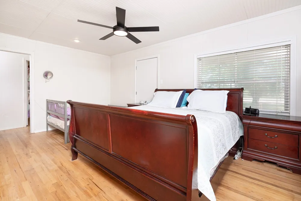 706 S Noyes Avenue Melvin, TX 76858