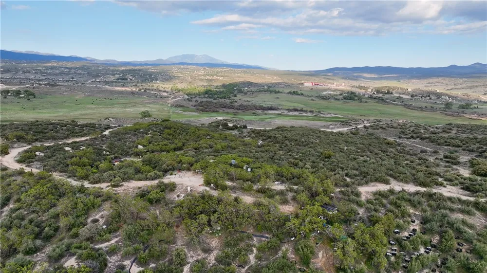 4 Indian Road Anza, CA 92539