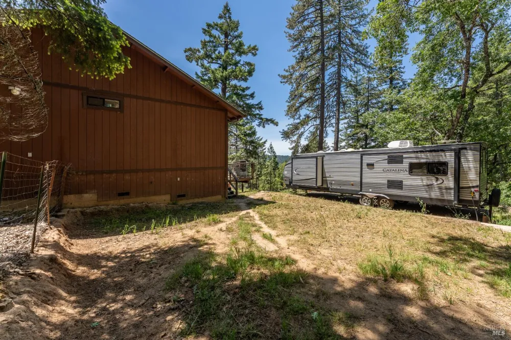 1618 Daphne Drive Willits, CA 95490