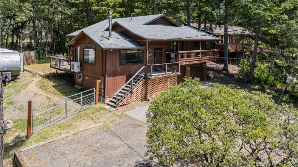 1618 Daphne Drive Willits, CA 95490