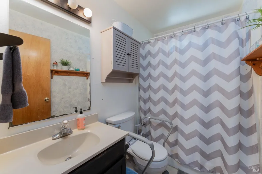 1618 Daphne Drive Willits, CA 95490