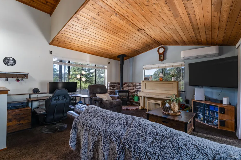 1618 Daphne Drive Willits, CA 95490