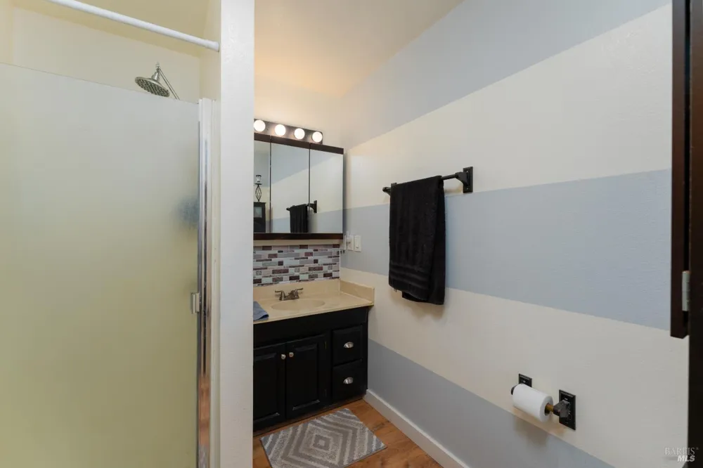 1618 Daphne Drive Willits, CA 95490
