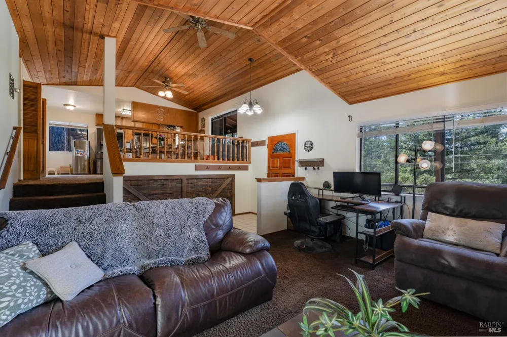 1618 Daphne Drive Willits, CA 95490