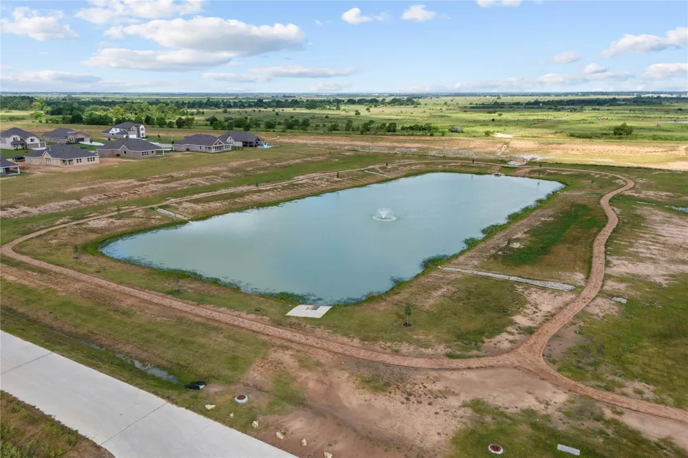402 Cane Crossing Lake Drive Sealy, TX 77474