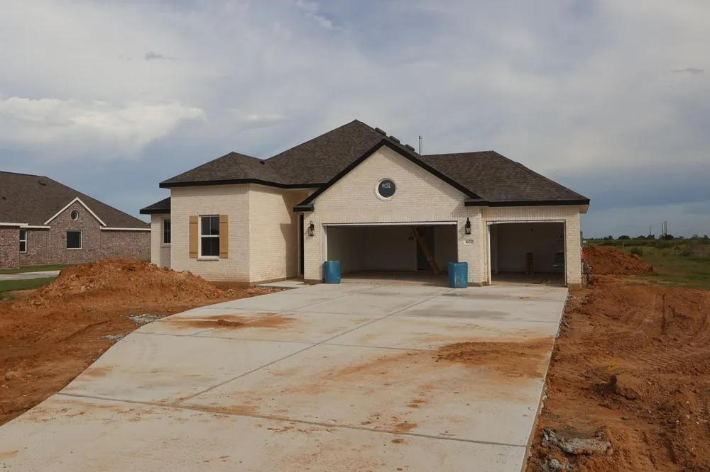 402 Cane Crossing Lake Drive Sealy, TX 77474