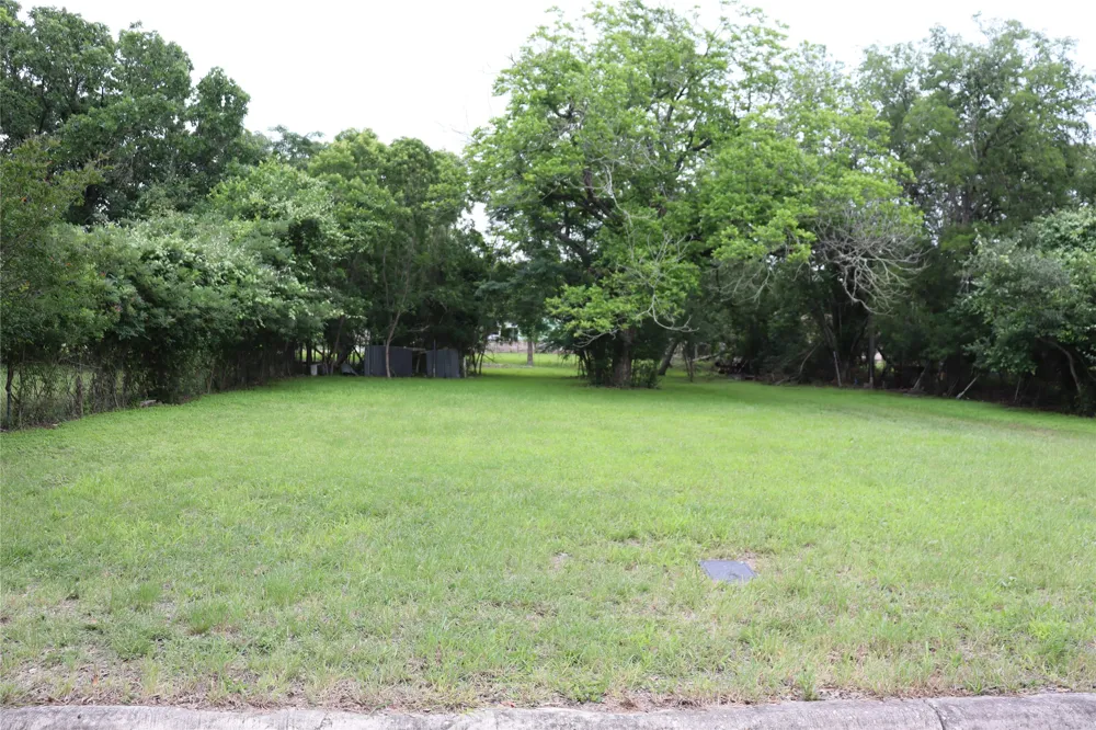 1006 Johnson Street Lockhart, TX 78644
