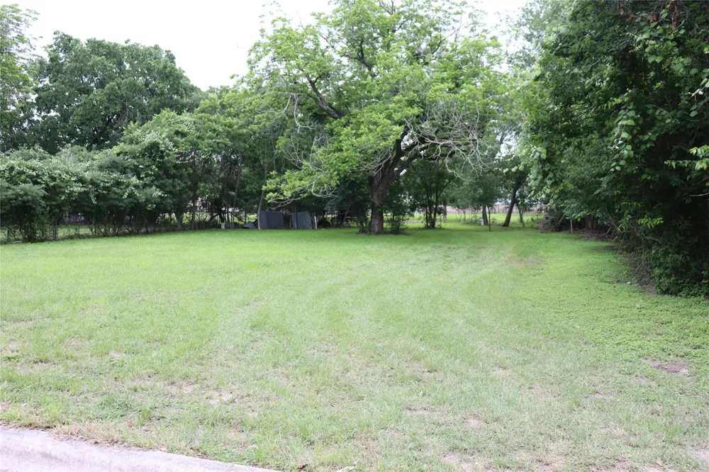 1006 Johnson Street Lockhart, TX 78644