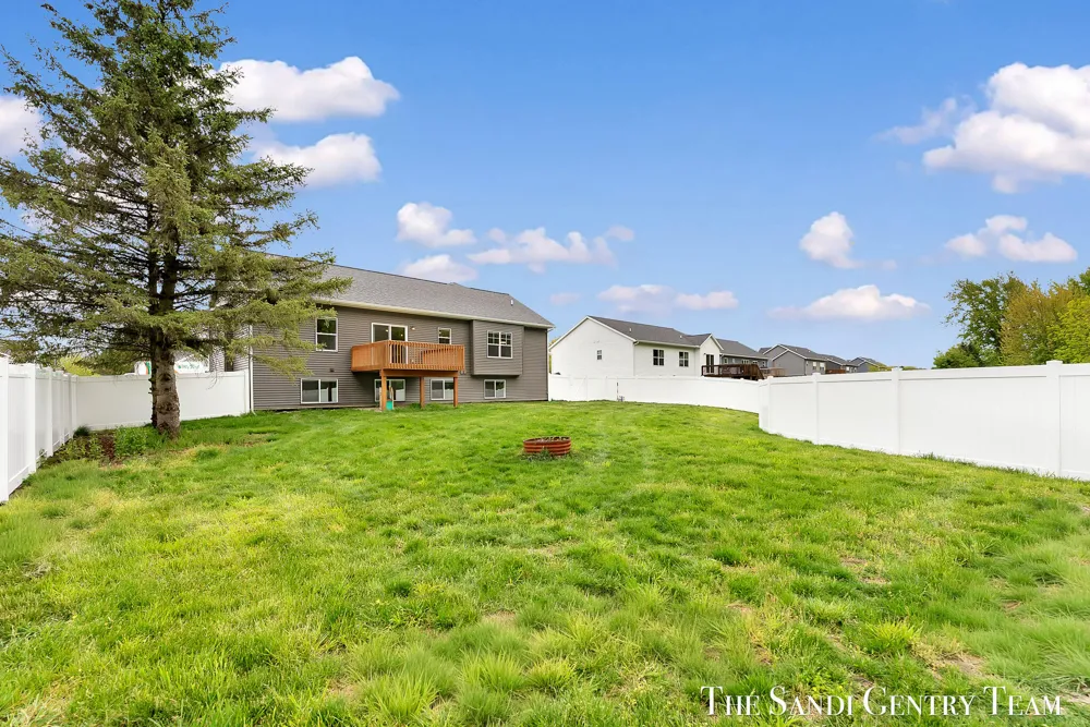 10775 Lance Avenue Allendale, MI 49401