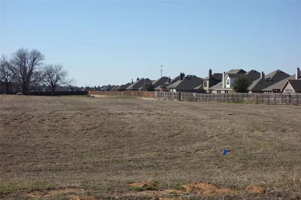 Moura Court Joshua, TX 76058