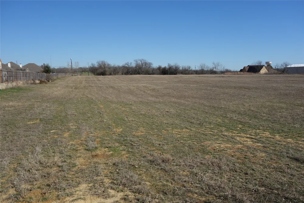 Moura Court Joshua, TX 76058