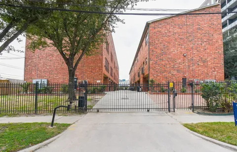 2422 Navigation Boulevard #A