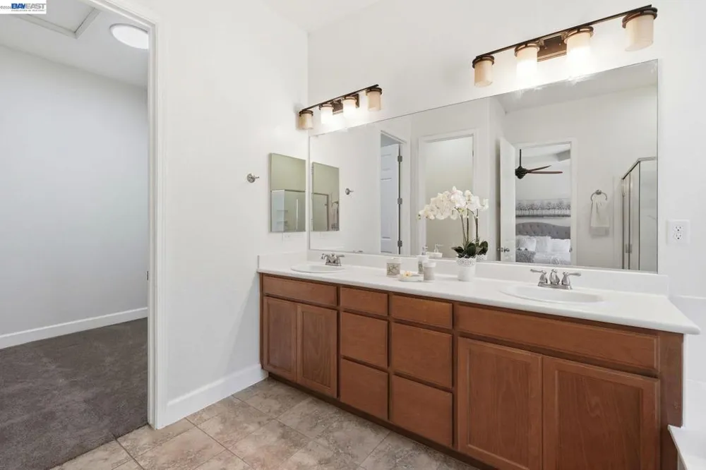 2359 Happy Valley Ln Manteca, CA 95336