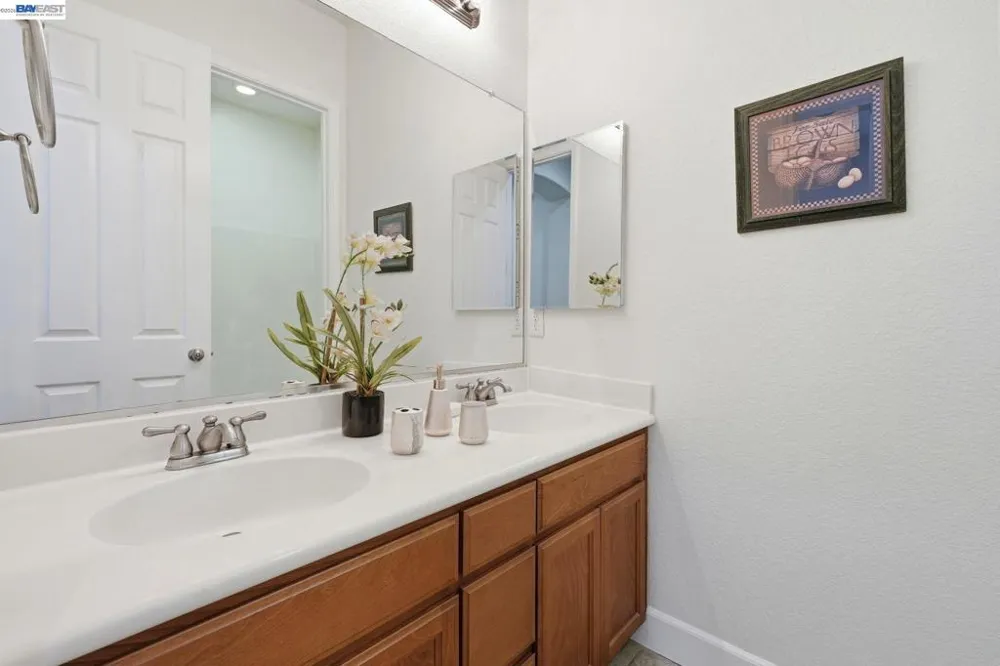 2359 Happy Valley Ln Manteca, CA 95336