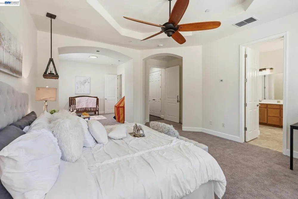 2359 Happy Valley Ln Manteca, CA 95336