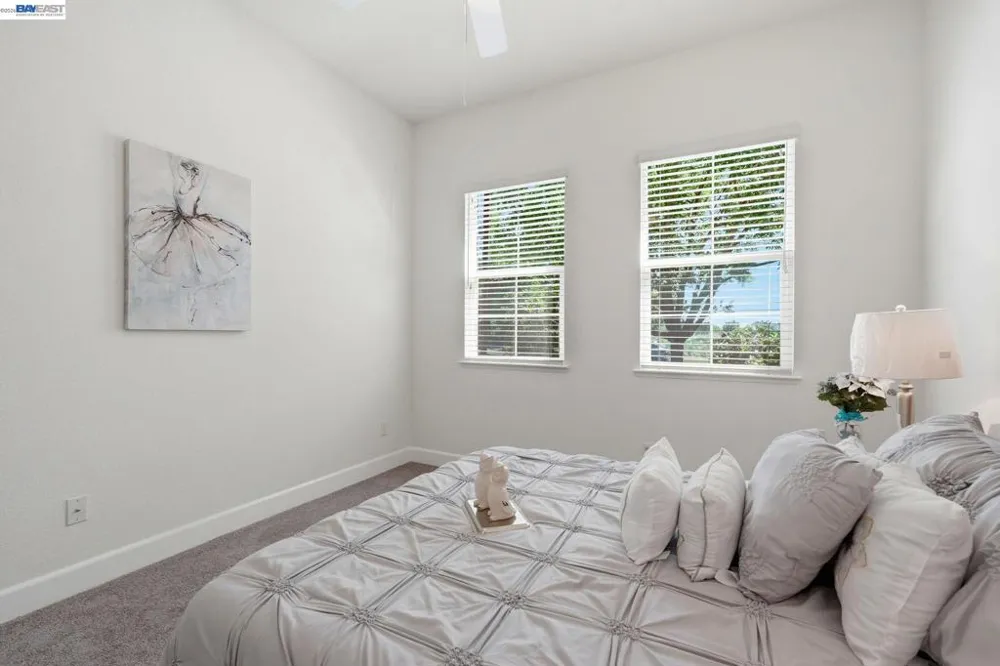 2359 Happy Valley Ln Manteca, CA 95336