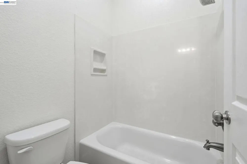 2359 Happy Valley Ln Manteca, CA 95336