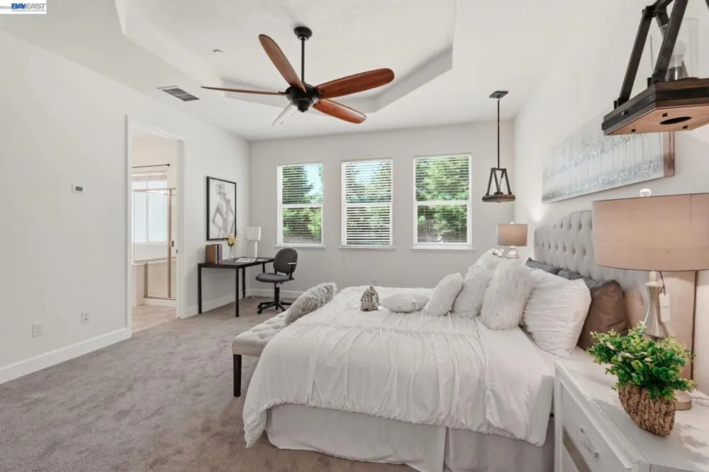 2359 Happy Valley Ln Manteca, CA 95336