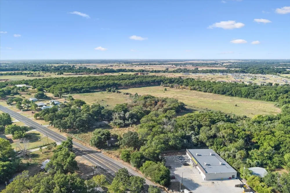 12999 Gholson Road Gholson, TX 76705
