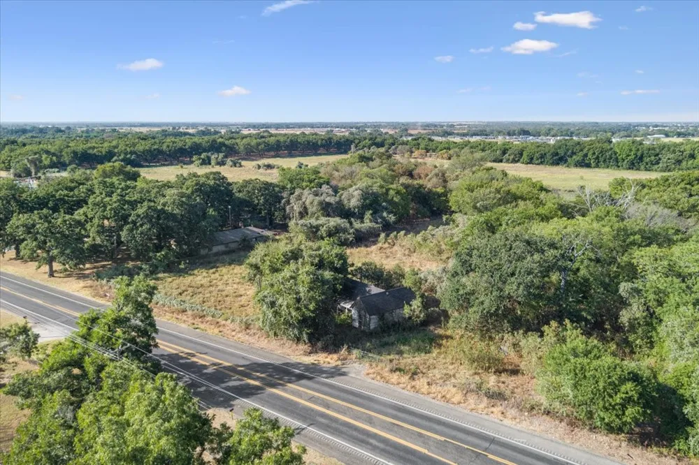 12999 Gholson Road Gholson, TX 76705