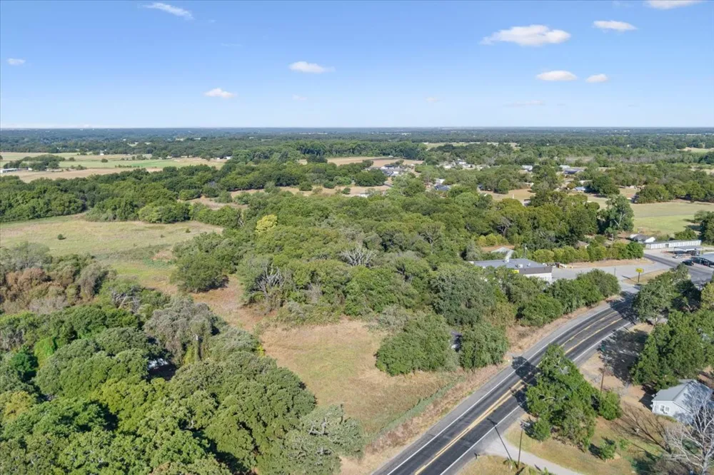 12999 Gholson Road Gholson, TX 76705