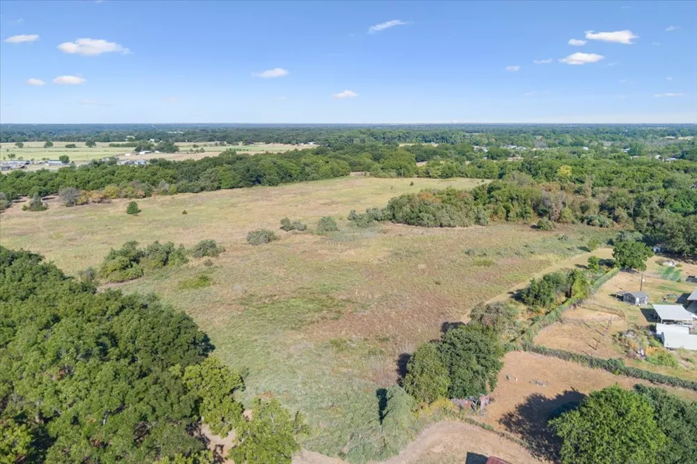 12999 Gholson Road Gholson, TX 76705