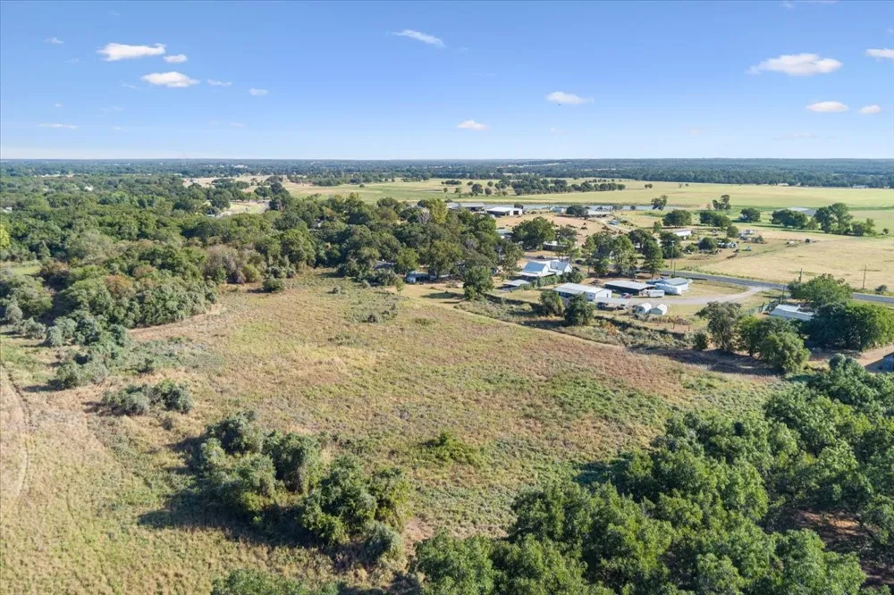 12999 Gholson Road Gholson, TX 76705