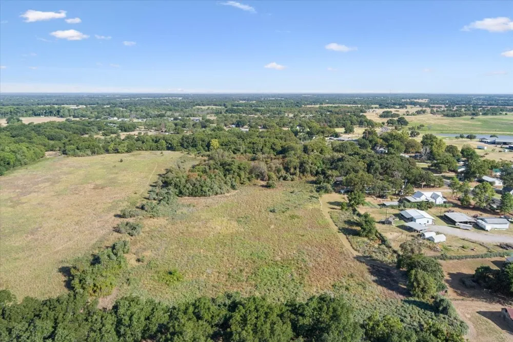12999 Gholson Road Gholson, TX 76705