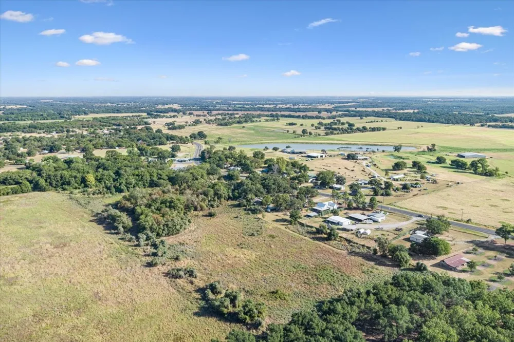 12999 Gholson Road Gholson, TX 76705