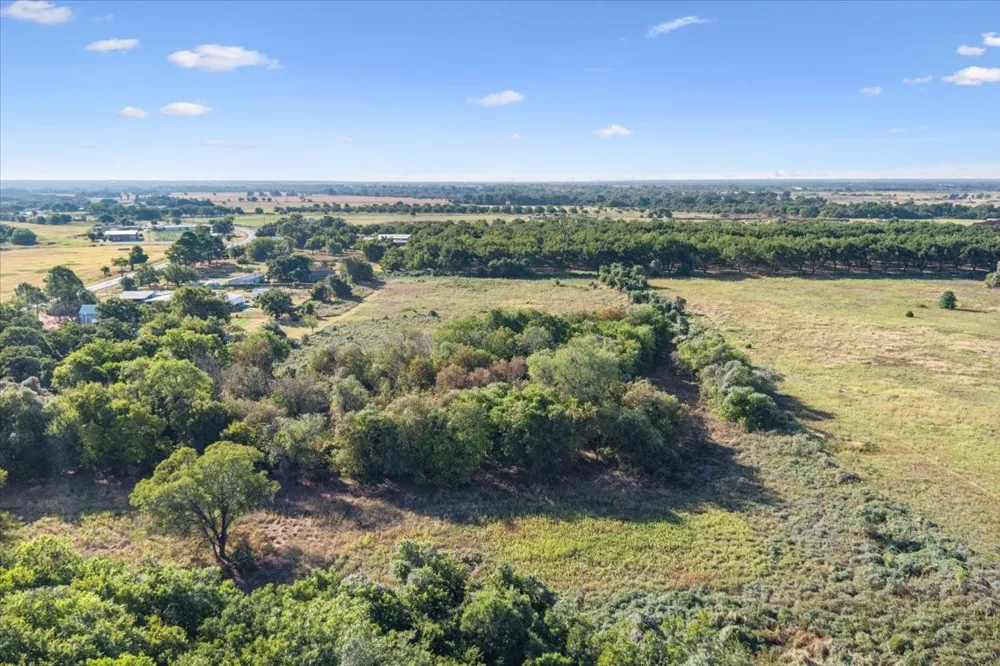 12999 Gholson Road Gholson, TX 76705