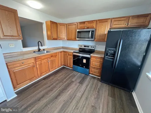 1049 OLD FORGE ROAD