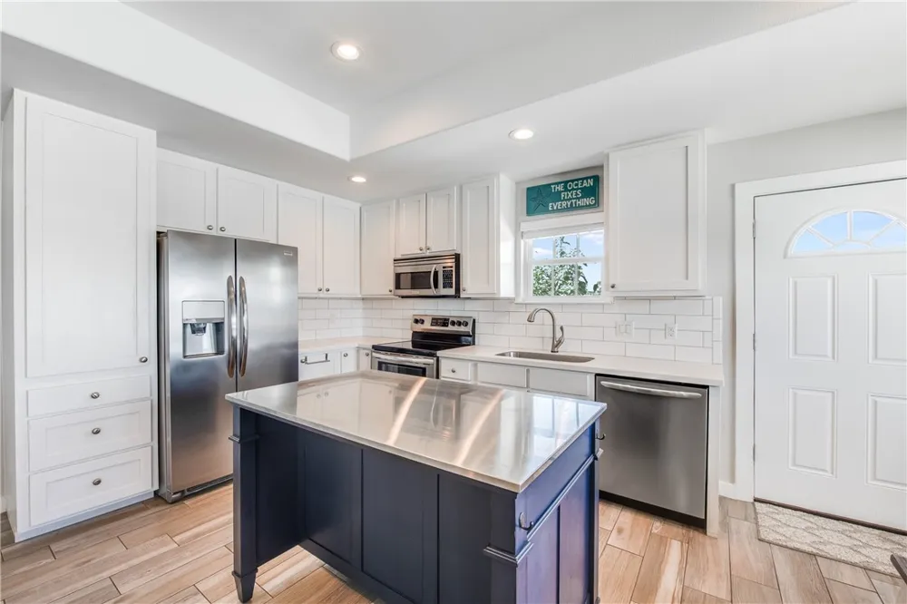 404 Chloes Way Port Aransas, TX 78373