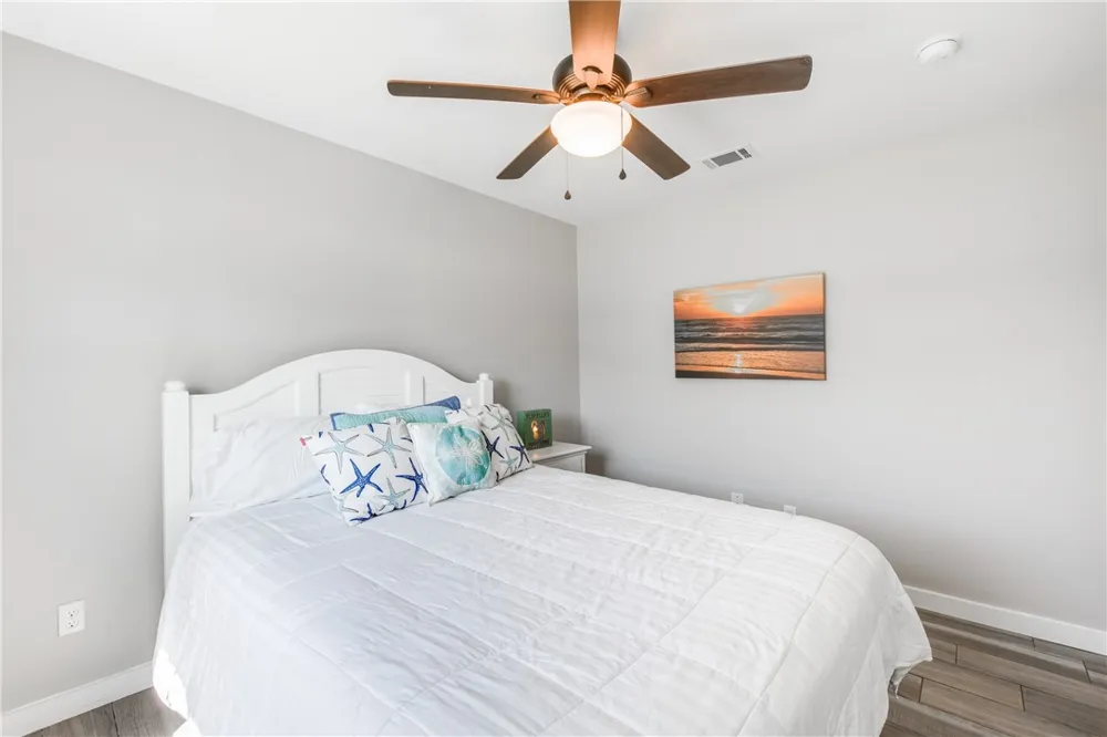 404 Chloes Way Port Aransas, TX 78373