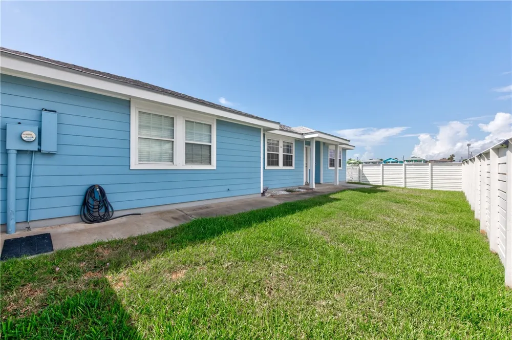 404 Chloes Way Port Aransas, TX 78373