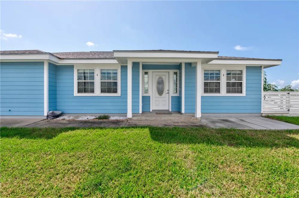 404 Chloes Way Port Aransas, TX 78373
