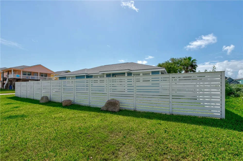 404 Chloes Way Port Aransas, TX 78373
